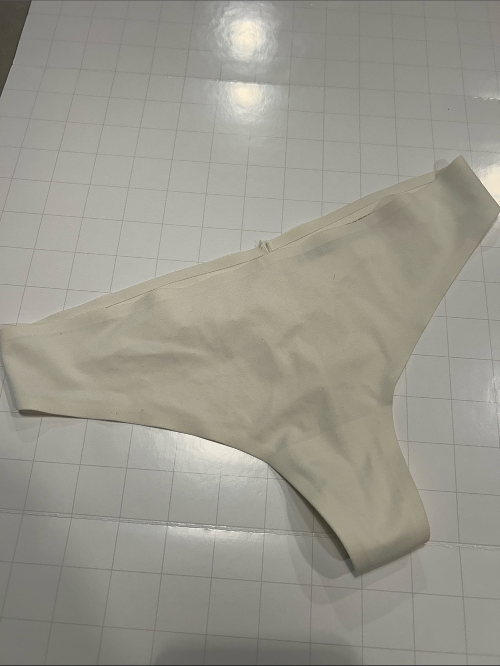 Savage x Fenty laser cut panties thong Cream S
